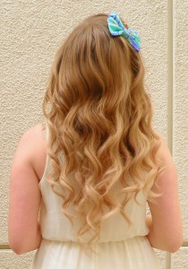 Loose, long waves and a cute bow!
